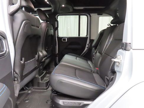 Used 2024 Jeep Wrangler High Altitude image 10