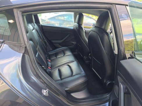 Used 2022 Tesla Model 3 RWD image 11