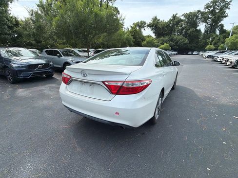 Used 2015 Toyota Camry SE w/ Moonroof Package FWD image 14