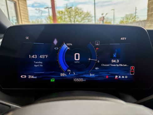 Used 2024 Chevrolet Equinox EV RS FWD image 8