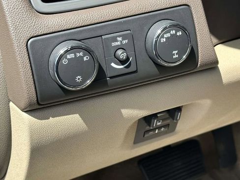 Used 2014 Chevrolet Suburban LS AWD/4WD image 15