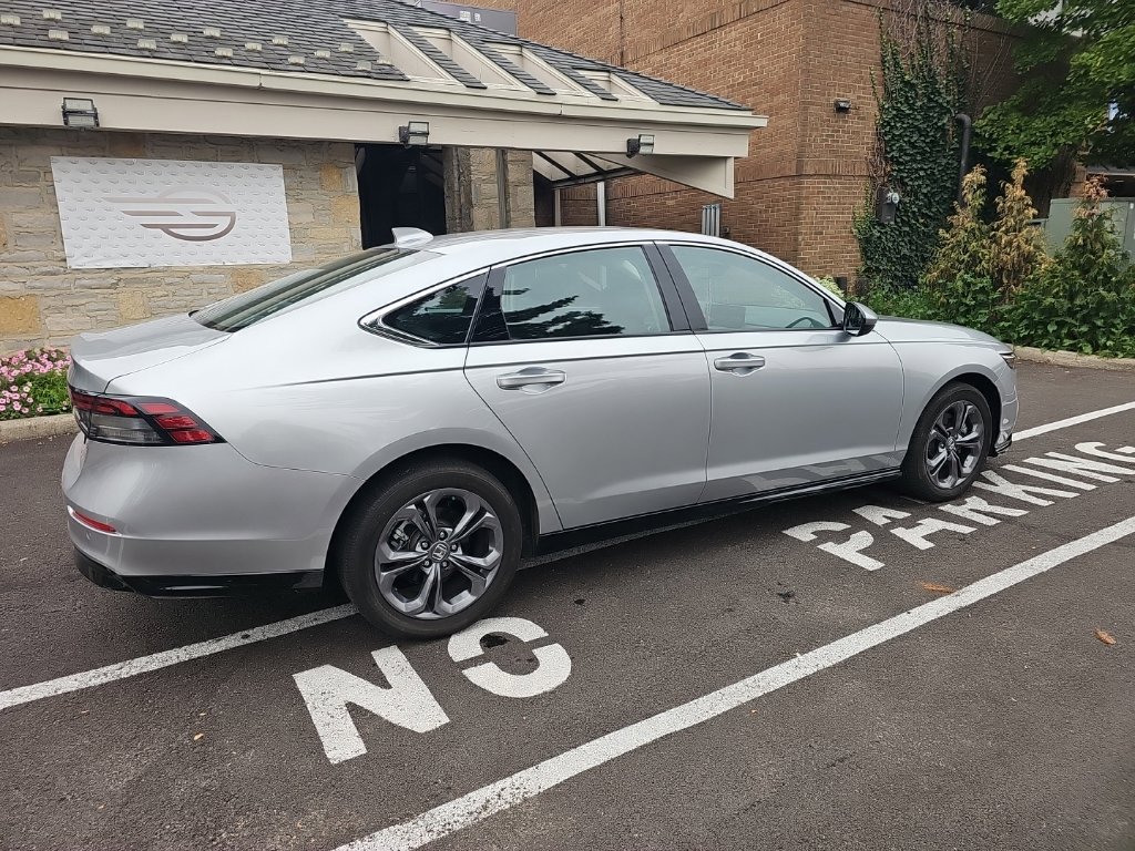 Used 2024 Honda Accord EX-L image 5