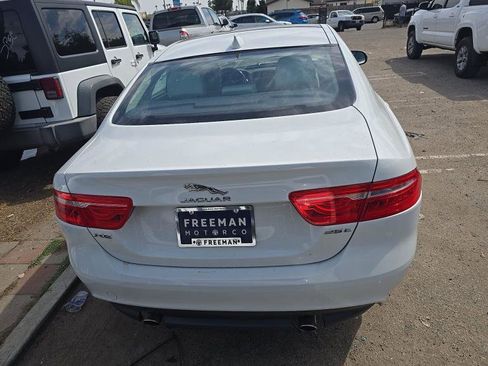 Used 2019 Jaguar XE RWD image 5