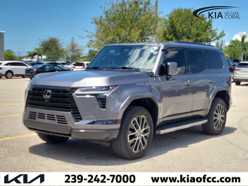Used 2024 Lexus GX 550 w/ Cold Area Package AWD/4WD image 3