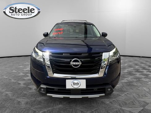 Used 2022 Nissan Pathfinder SL w/ SL Premium Package FWD image 8