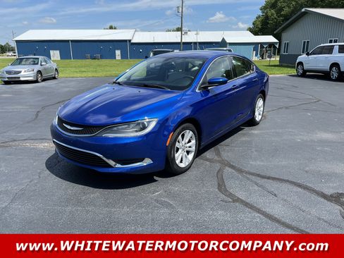 Used 2016 Chrysler 200 Limited FWD image 1