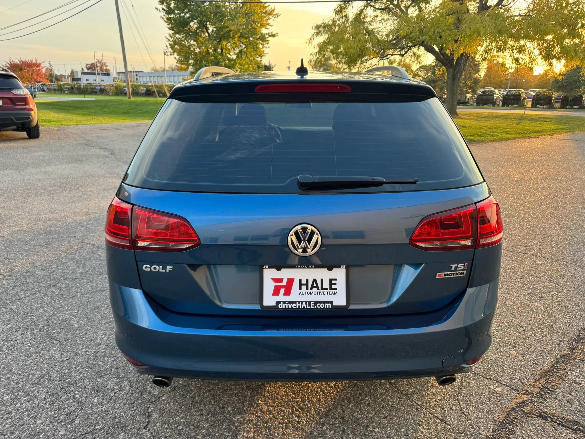 Used 2017 Volkswagen Golf S AWD/4WD image 8
