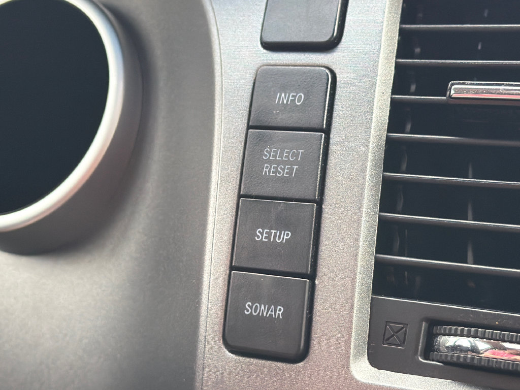 Used 2017 Toyota Sequoia Platinum AWD/4WD image 35