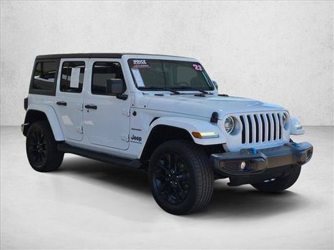 Used 2023 Jeep Wrangler Unlimited Sahara w/ Cold Weather Group AWD/4WD image 3