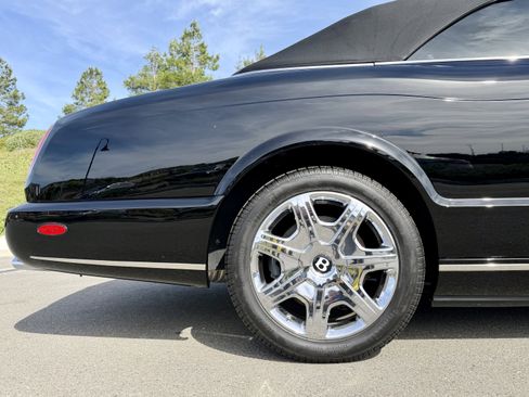 Used 2007 Bentley Azure image 51