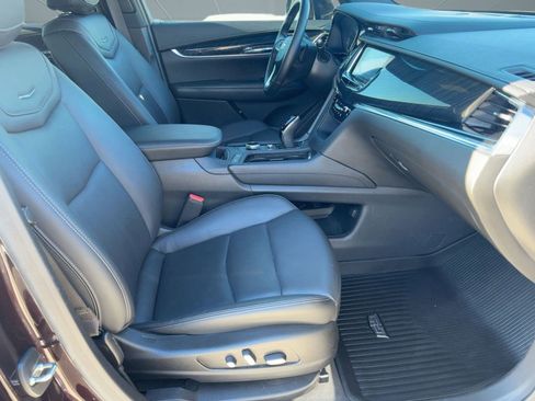 Used 2021 Cadillac XT6 Premium Luxury image 30