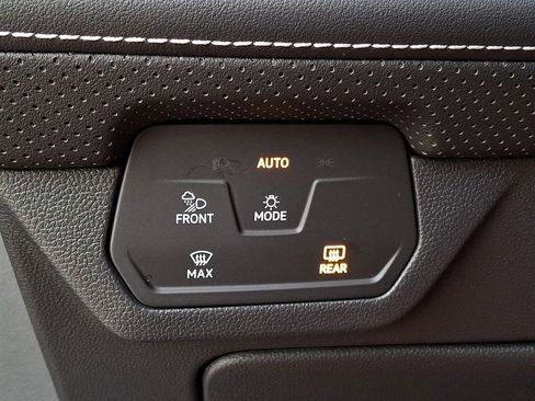 Used 2025 Volkswagen Atlas SEL Premium R-Line AWD/4WD image 22