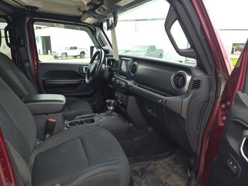 Used 2021 Jeep Gladiator Sport AWD/4WD image 12