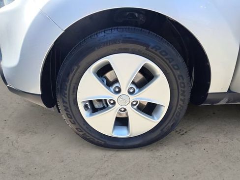 Used 2015 Kia Soul FWD image 14
