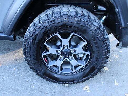 Used 2020 Jeep Wrangler Sport AWD/4WD image 9