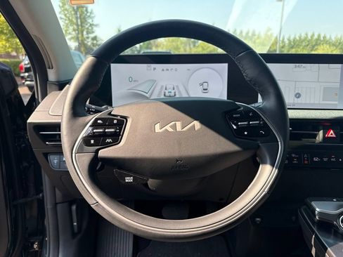 Used 2024 Kia EV6 Light AWD/4WD image 10