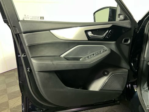 Used 2025 Acura MDX SH-AWD image 18