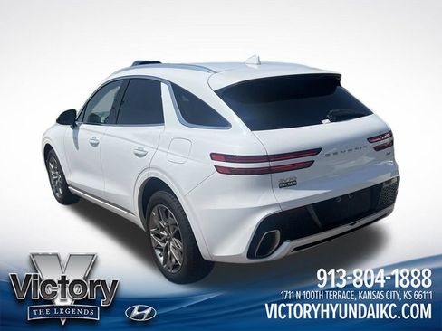 Used 2025 Genesis GV70 2.5T AWD/4WD image 3