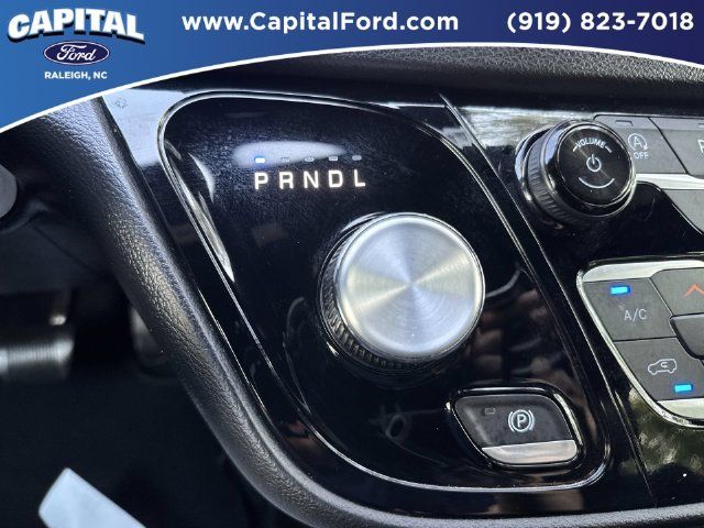 Used 2025 Chrysler Pacifica Select FWD image 29