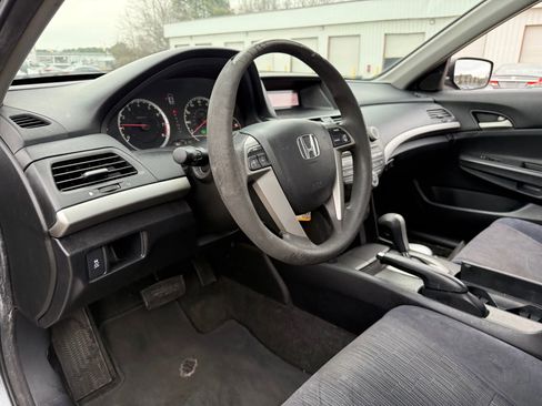 Used 2012 Honda Accord LX image 17