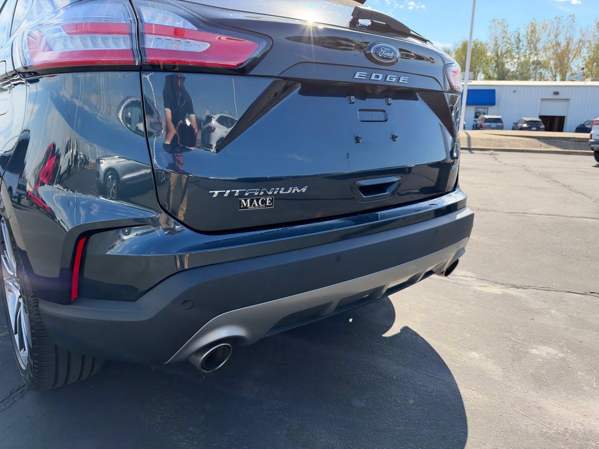 Used 2024 Ford Edge Titanium w/ Equipment Group 301A AWD/4WD image 8