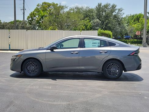 New 2026 Nissan Sentra SV w/ SV Convenience Package FWD image 6