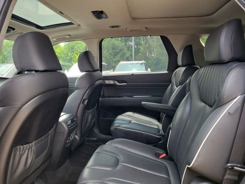 Used 2023 Hyundai Palisade Limited AWD/4WD image 17