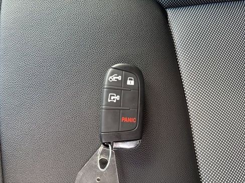 Used 2025 RAM ProMaster 3500 w/ Convenience Group image 24