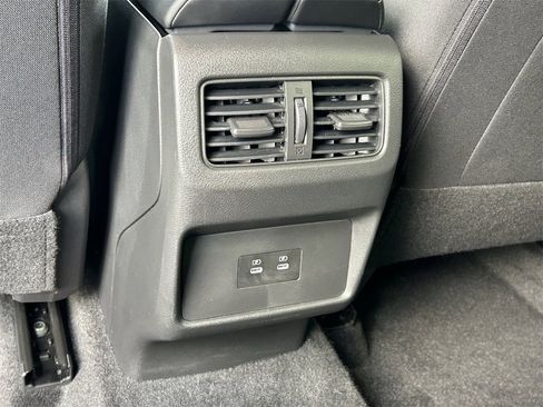 Certified 2025 Nissan Rogue SV image 15