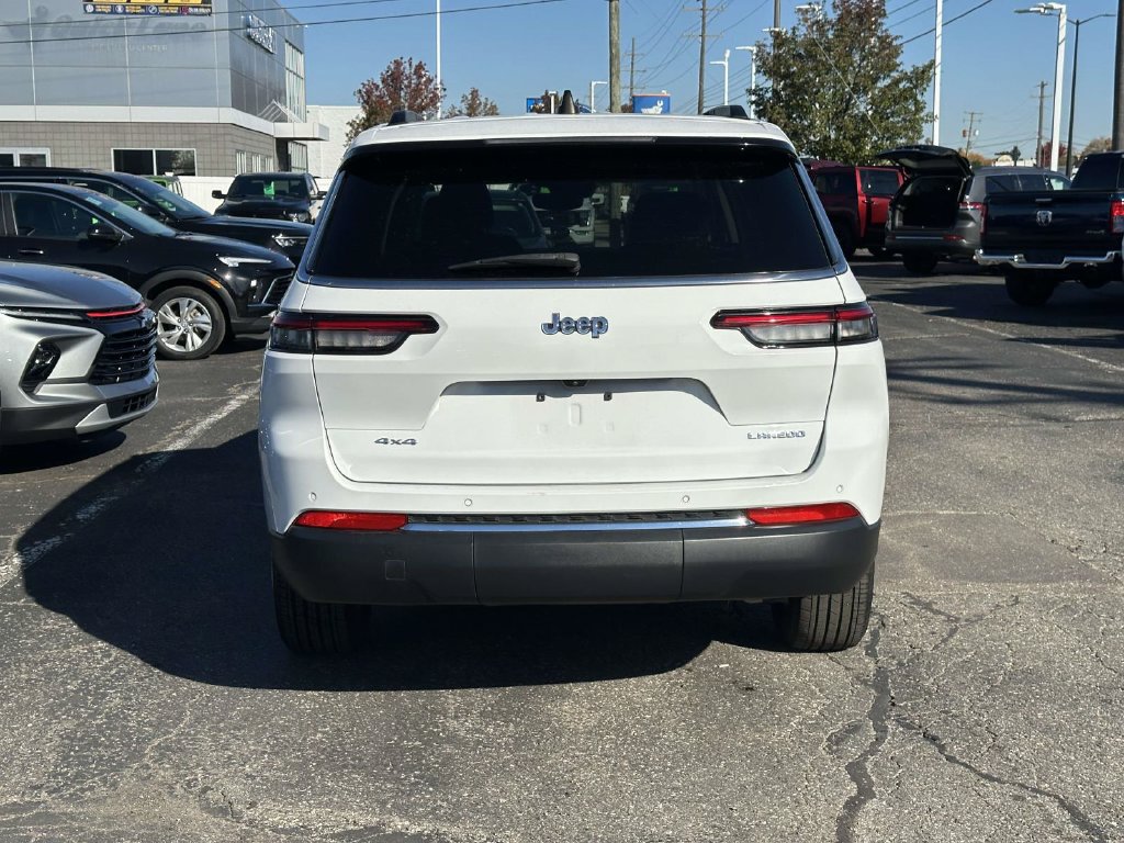 Used 2023 Jeep Grand Cherokee L Laredo w/ Luxury Tech Group I AWD/4WD image 5