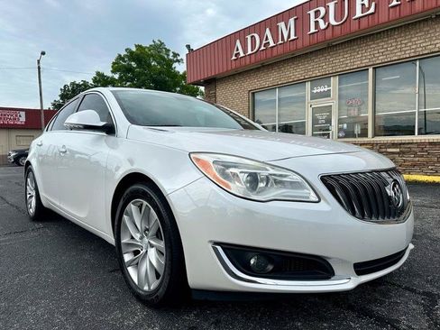 Used 2016 Buick Regal FWD image 2