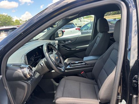 Used 2025 Chevrolet Equinox LT FWD image 27