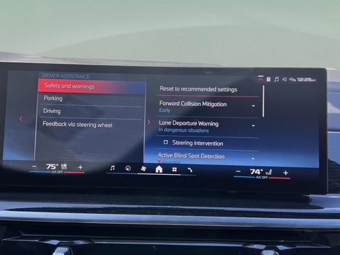 Used 2025 BMW X6 M60i image 17