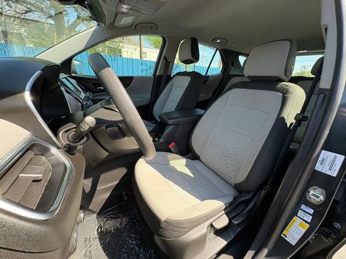 Used 2019 Chevrolet Equinox LS image 17