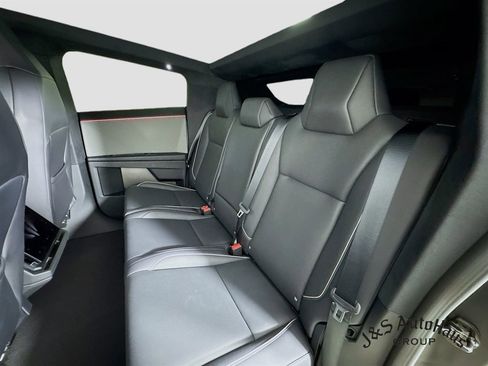 Used 2025 Tesla Cybertruck AWD Crew Cab image 26