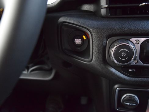 Used 2024 Jeep Wrangler Sport AWD/4WD image 19