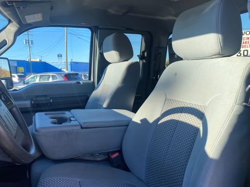 Used 2014 Ford F250 XLT w/ Snow Plow Prep Package image 11