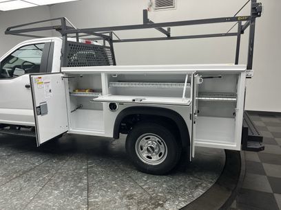 New 2025 Ford F250 XL w/ XL Chrome Package