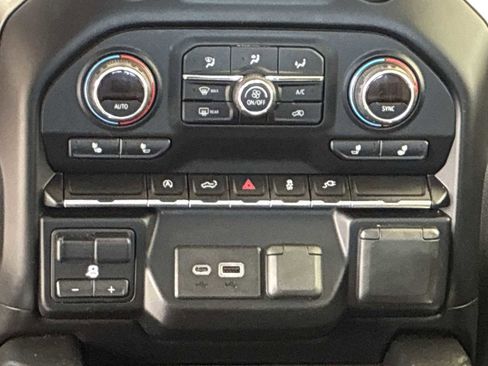 Used 2019 Chevrolet Silverado 1500 RST image 16