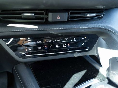 Used 2021 Buick Envision Preferred image 18