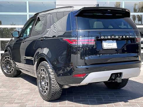 New 2026 Land Rover Discovery Limited Edition AWD/4WD image 3