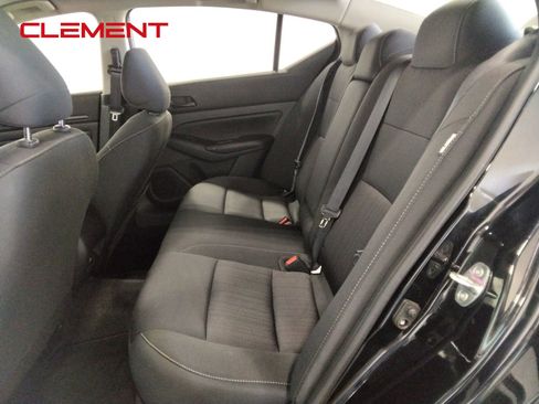 Used 2025 Nissan Altima 2.5 SV image 29