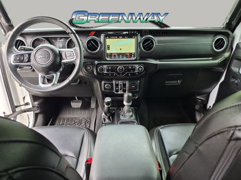 Used 2022 Jeep Wrangler Unlimited Sahara AWD/4WD image 8