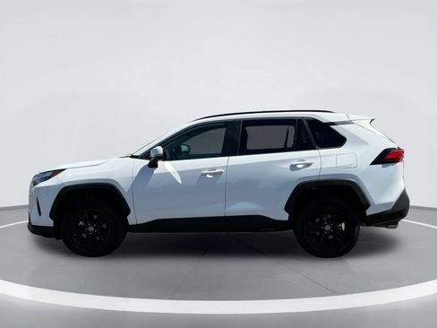 Used 2025 Toyota RAV4 XLE AWD/4WD image 4