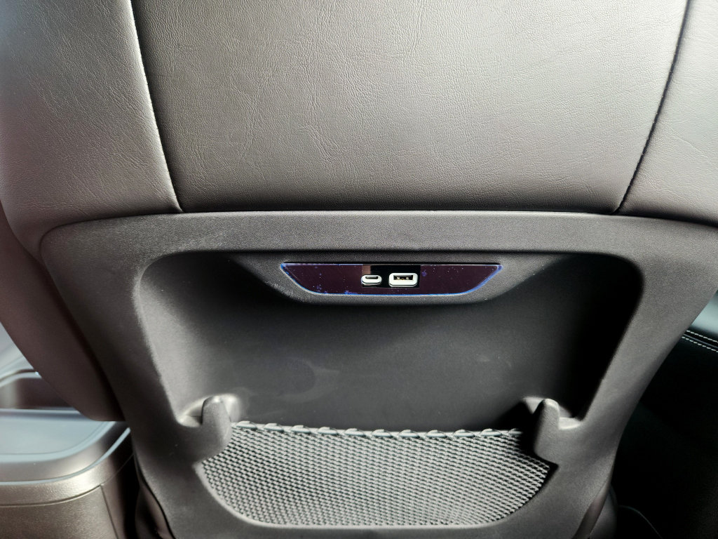 New 2027 Chrysler Pacifica Select FWD image 50