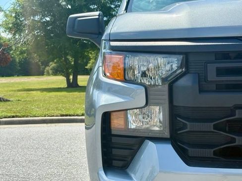 Used 2023 Chevrolet Silverado 1500 Custom AWD/4WD image 12