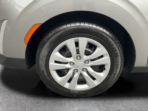Used 2023 Kia Soul LX FWD image 24
