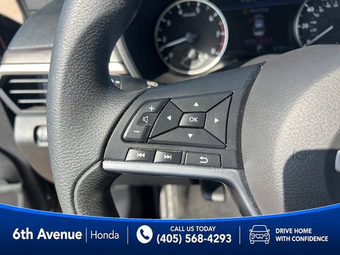 Used 2025 Nissan Altima 2.5 SV AWD/4WD image 29
