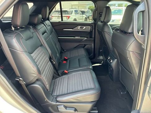 New 2026 Ford Explorer ST-Line w/ ST-Line Street Pack AWD/4WD image 28