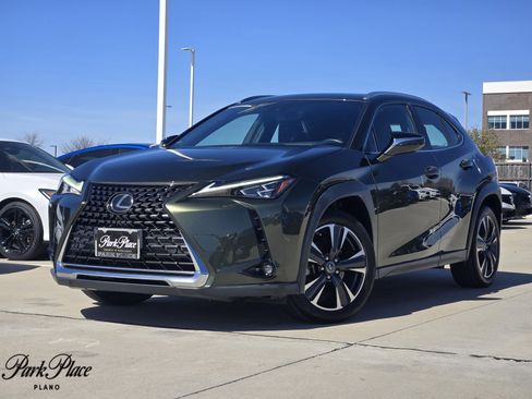 Used 2021 Lexus UX 200 w/ Premium Package image 1